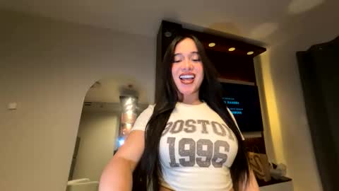 Snapshot of fantasyxbabe chatting on 05-17-26, 04:47 AMANDA online show from 05-17-26, 04:47