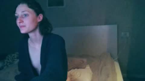 Kira online show from 10-25-25, 11:54