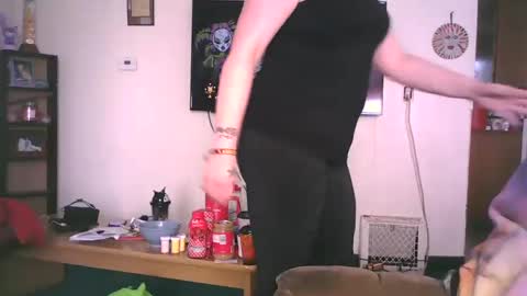 Scarlett online show from 12-22-24, 05:32