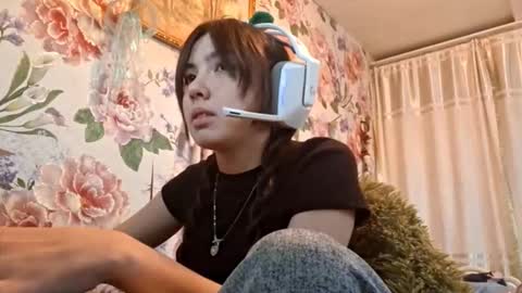 Snapshot of farahdinco chatting on 01-06-26, 07:45 Alex online show from 01-06-26, 07:45