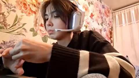 Snapshot of farahdinco chatting on 01-08-26, 03:03 Alex online show from 01-08-26, 03:03