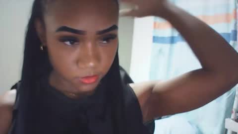 Snapshot of farianna_hot chatting on 05-10-26, 10:04 farianna_hot online show from 05-10-26, 10:04