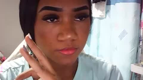 Snapshot of farianna_hot chatting on 05-17-26, 08:38 farianna_hot online show from 05-17-26, 08:38