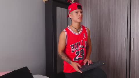 farid_jake_ online show from 07-22-26, 04:21