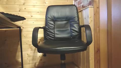 Snapshot of farmer90 chatting on 11-12-25, 10:48 Horny Farmer online show from 11-12-25, 10:48