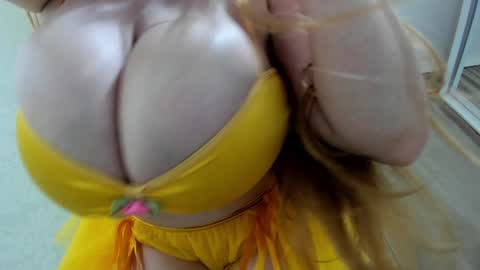 Snapshot of farradayy chatting on 11-21-25, 03:00 call me Farradayy online show from 11-21-25, 03:00