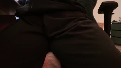 Snapshot of fat_bubble chatting on 02-12-26, 04:02 Fat Bernd online show from 02-12-26, 04:02