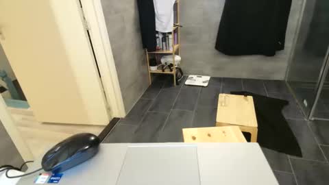 Snapshot of fattenmenow chatting on 12-12-24, 02:26 fattenmenow online show from 12-12-24, 02:26