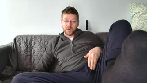 Snapshot of fattenmenow chatting on 12-14-24, 12:44 fattenmenow online show from 12-14-24, 12:44