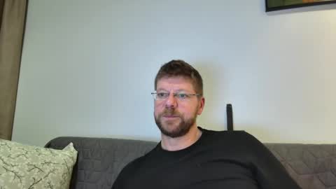 Snapshot of fattenmenow chatting on 12-19-24, 07:40 fattenmenow online show from 12-19-24, 07:40