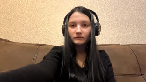 Aurora 18yo online show from 01-07-26, 09:56