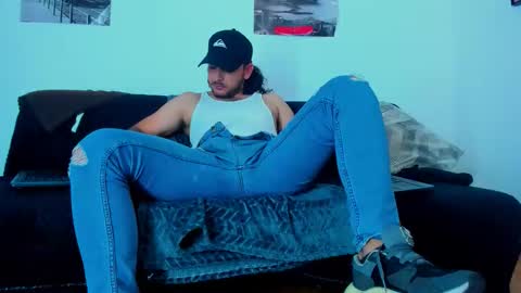 Snapshot of favid95 chatting on 05-11-26, 07:33 favid95 online show from 05-11-26, 07:33