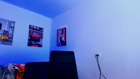 Snapshot of favid95 chatting on 05-27-26, 11:24 favid95 online show from 05-27-26, 11:24