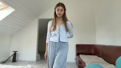 Emily online show from 07-14-26, 01:50