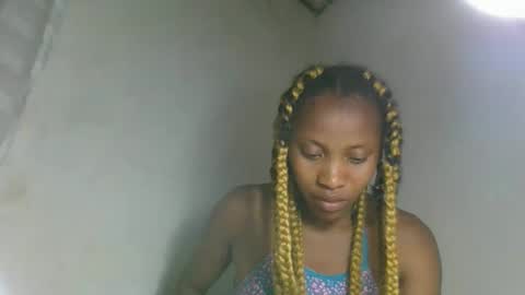 fayence09 online show from 10-02-25, 02:35