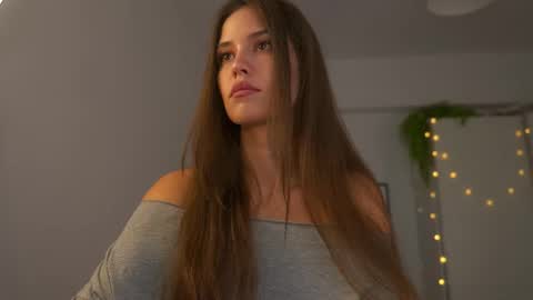 Snapshot of fazeyj chatting on 10-21-25, 06:14 FazeyJ online show from 10-21-25, 06:14