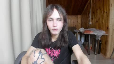 Snapshot of fcherthth chatting on 12-15-24, 05:20 Mark online show from 12-15-24, 05:20