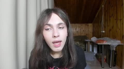 Snapshot of fcherthth chatting on 12-15-24, 08:25 Mark online show from 12-15-24, 08:25