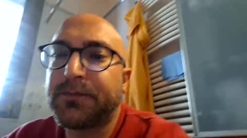 Snapshot of fede2985 chatting on 02-17-25, 03:09 Fede online show from 02-17-25, 03:09