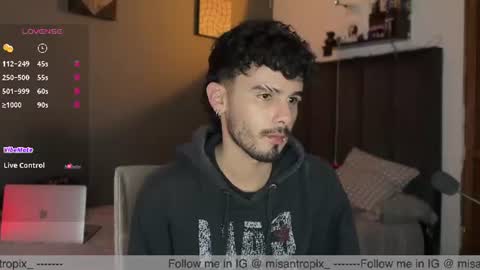 Snapshot of fede69x chatting on 07-18-26, 05:33 federik online show from 07-18-26, 05:33