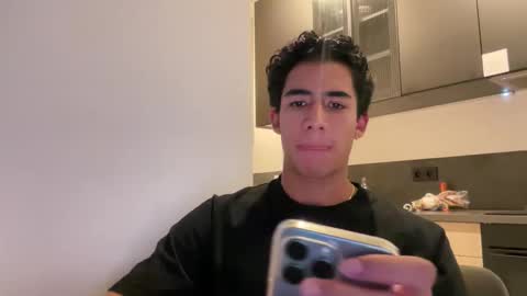 Snapshot of fedetwink chatting on 10-30-25, 02:24 fedetwink online show from 10-30-25, 02:24