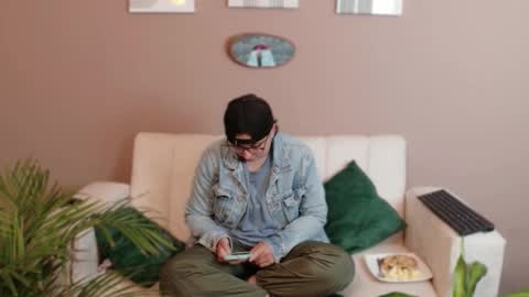 Feelena online show from 09-16-25, 11:33