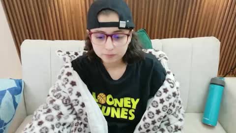 Feelena online show from 05-30-26, 03:53