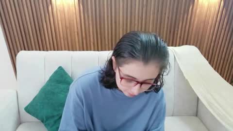 Snapshot of feelina_firesoul chatting on 06-06-26, 05:17 Feelena online show from 06-06-26, 05:17