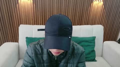 Snapshot of feelina_firesoul chatting on 07-11-26, 06:54 Feelena online show from 07-11-26, 06:54