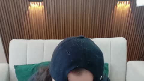 Snapshot of feelina_firesoul chatting on 07-25-26, 06:05 Feelena online show from 07-25-26, 06:05