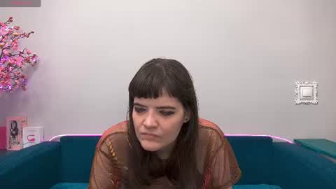 Snapshot of feelsgoodwoman chatting on 07-05-26, 05:14 Laura online show from 07-05-26, 05:14