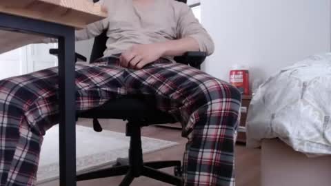 Snapshot of feetishoney chatting on 05-02-26, 07:57 feetishoney online show from 05-02-26, 07:57