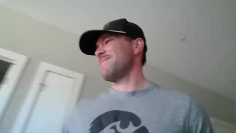 Ethan Slayher online show from 05-11-26, 04:04
