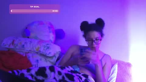 Snapshot of feetnymph chatting on 02-02-25, 07:46 Soley online show from 02-02-25, 07:46