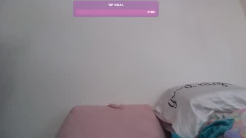 Snapshot of feetnymph chatting on 02-22-25, 07:03 Soley online show from 02-22-25, 07:03