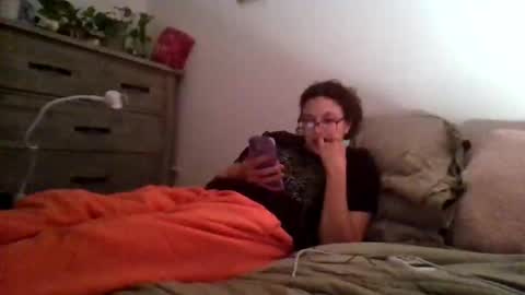 Snapshot of feetnymph chatting on 11-15-25, 04:54 Soley online show from 11-15-25, 04:54