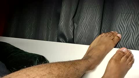 feetofmau online show from 11-19-25, 07:19