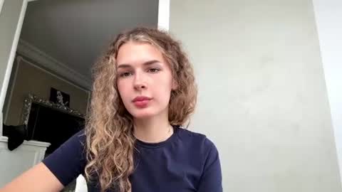 Zoe online show from 07-26-26, 12:56