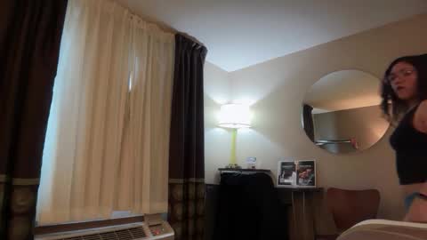 FelinaSol online show from 10-31-25, 08:21