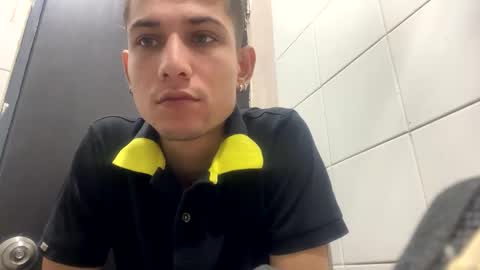 Snapshot of felipe227 chatting on 02-28-25, 03:26 jhonatan felipe online show from 02-28-25, 03:26