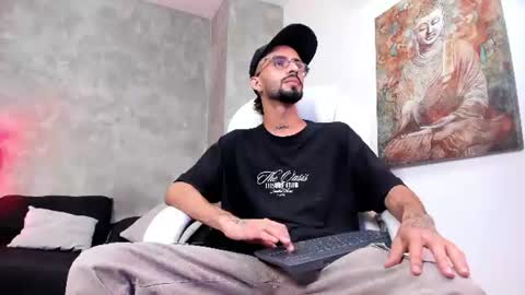 Snapshot of felipe_casttan chatting on 07-18-26, 03:22 Felipe online show from 07-18-26, 03:22