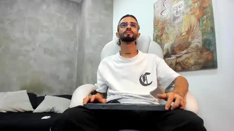 Snapshot of felipe_casttan chatting on 07-28-26, 03:13 Felipe online show from 07-28-26, 03:13