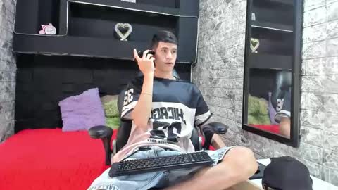 felipe fiire online show from 05-04-26, 02:57