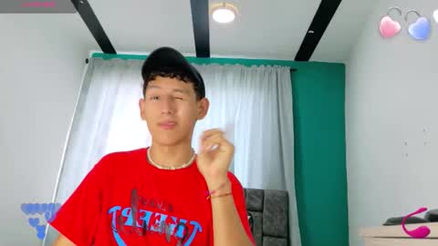 Snapshot of felipehotgonzalez chatting on 11-23-25, 07:02 felipehotgonzalez online show from 11-23-25, 07:02