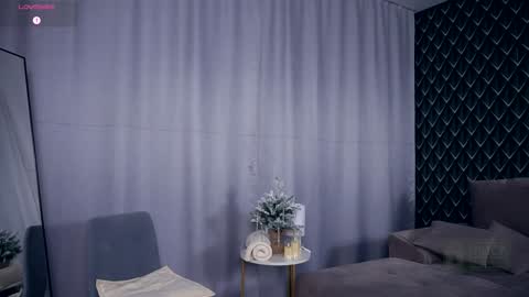 Hello im Nova online show from 12-17-25, 04:18