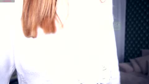 Snapshot of felissiany chatting on 02-05-26, 04:39 Hello im Nova online show from 02-05-26, 04:39