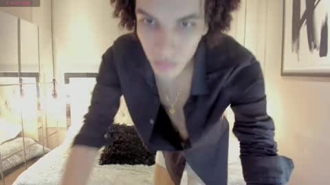 Snapshot of felix_haze chatting on 05-15-26, 05:42 FELIPE online show from 05-15-26, 05:42