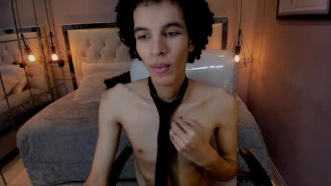 Snapshot of felix_haze chatting on 05-22-26, 05:51 FELIPE online show from 05-22-26, 05:51