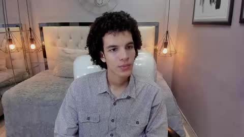 Snapshot of felix_haze chatting on 05-23-26, 05:39 FELIPE online show from 05-23-26, 05:39