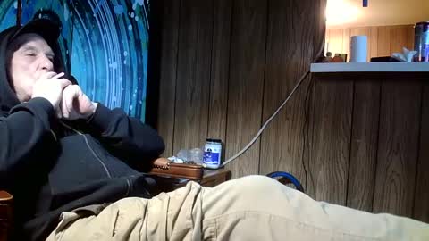 Snapshot of fellatioauto chatting on 01-09-25, 08:34 hungnsexy online show from 01-09-25, 08:34